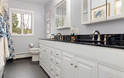 26 Dryden Way, Commack NY 11725-1927 exterior