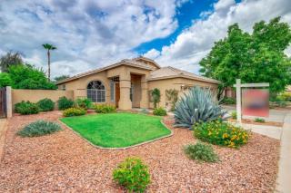 5151 Ivanhoe St, Chandler AZ  85226-1642 exterior