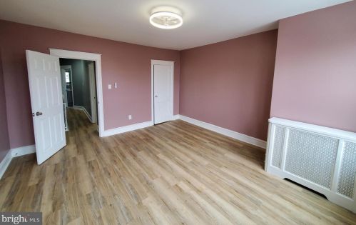 3905 Glendale St, Philadelphia PA 19124-5509 exterior