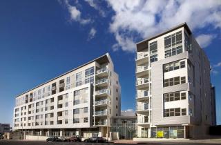 1619 La Brea Ave, Los Angeles CA  90028-5434 exterior