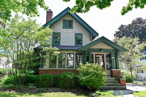 7517 Kenwood Ave, Milwaukee, WI 53213-1710