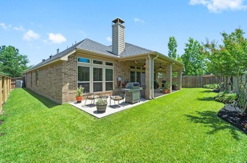 161 Frst Hts Ln, Montgomery TX 77316-2807 exterior