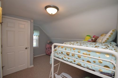 8503 Stuth Ave, Milwaukee WI 53227-3745 exterior