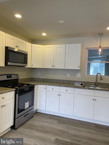 1020 Crawford Dr, Rockville MD 20851-1707 exterior