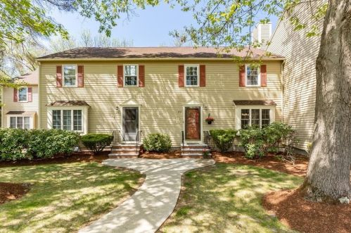 172 Village Post Rd, Danvers, MA 01923-2681