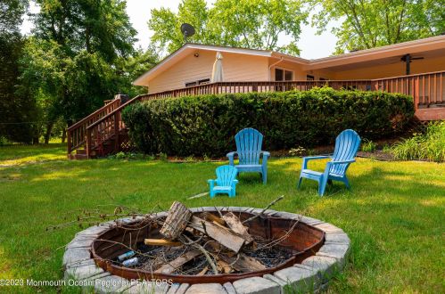 275 Chandler Rd, Jackson Twp, NJ 08527-4321