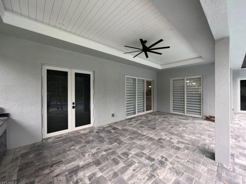 3234 10 Ave, Naples FL 34120-4929 exterior