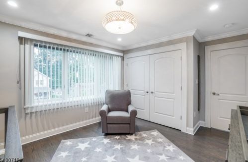 30 Mount Pleasant Pkwy, Livingston NJ  07039-2821 exterior