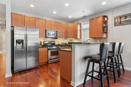 1600 Marshfield Ave, Chicago IL  60622-8042 exterior