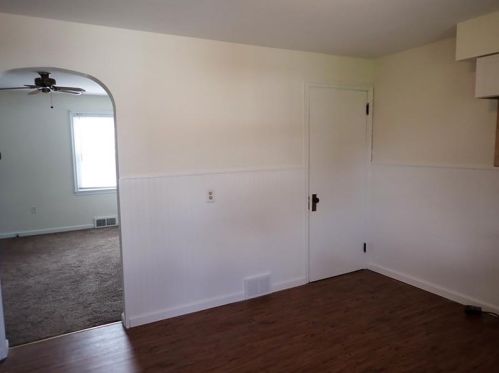 613 Allen Ave, Monaca PA 15061-1607 exterior