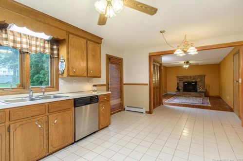 89 Laurel Dr, Killingly CT 06241-2218 exterior