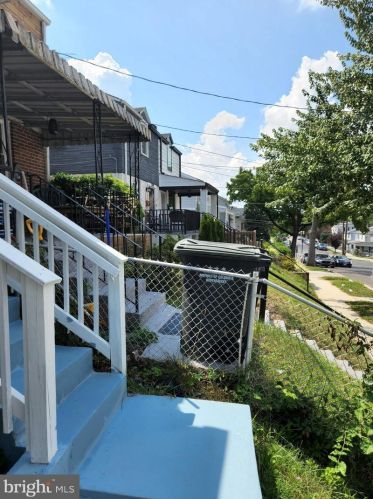 5213 Just St, Washington DC  20019-5563 exterior