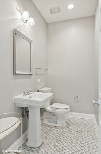 2425 Pensacola Ave, Chicago IL  60618-1607 exterior