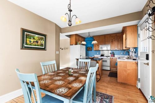 318 8th Ave, Duluth MN 55806-2206 exterior