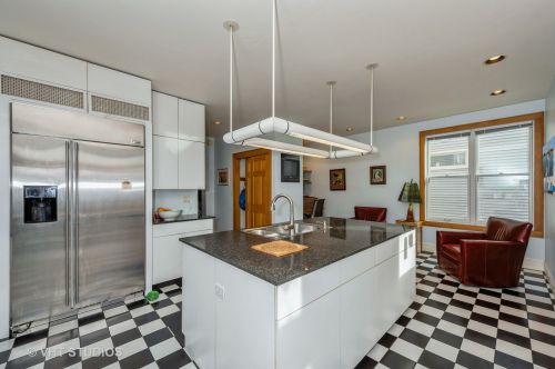 841 Lill Ave, Chicago IL 60614-2019 exterior