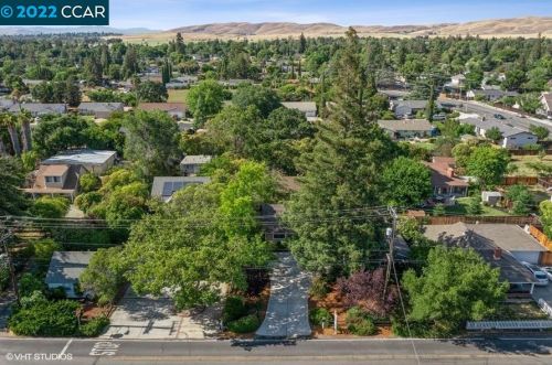 3543 Walnut Ave, Concord CA 94519-2437 exterior