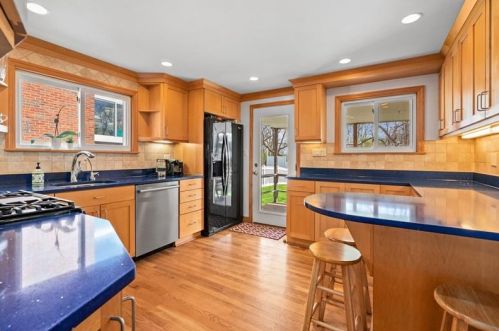 233 Anita Ave, Pittsburgh PA 15217-3120 exterior