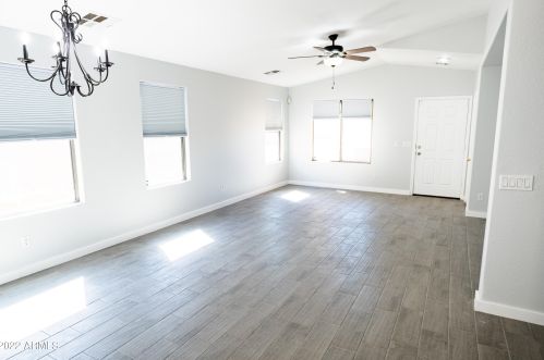 4523 24 Dr, Phoenix AZ 85041-2011 exterior