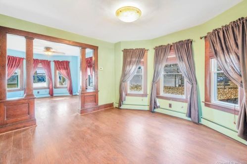 40 Commonwealth Ave, New Britain CT 06053-2913 exterior