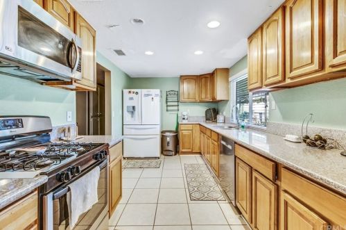 19915 Mariposa Ave, Riverside CA 92508-9613 exterior