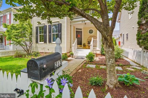213 Creek Valley Ln, Rockville MD  20850-5603 exterior