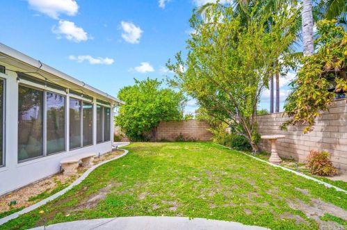 1871 Bryan Ave, Tustin CA 92780-4703 exterior