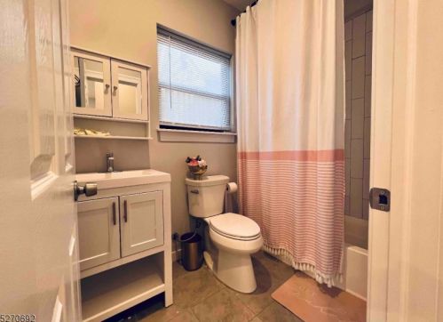 140 Godwin Ave, Paterson NJ 07501-1603 exterior