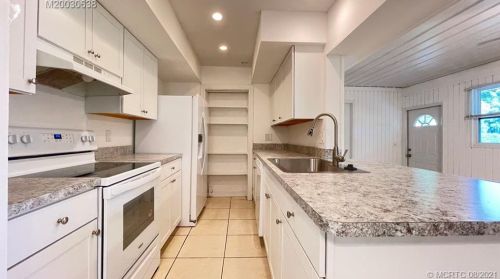 555 Twylite Ter, Fort Pierce FL 34983-1186 exterior