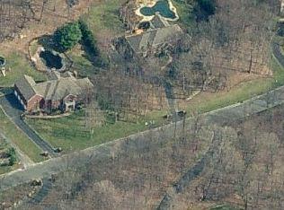 9 Douglas Dr, Sparta, NJ 07871-3040