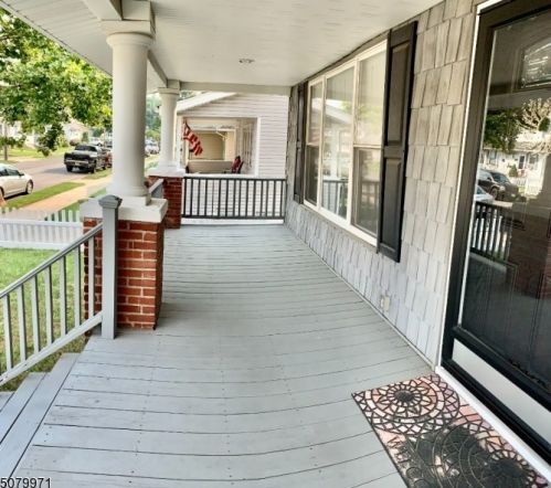 27 Lewis Pl, Paterson, NJ 07512-2647