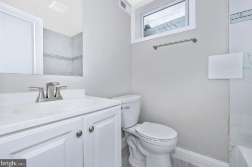 4 Hamilton Ave, Silver Spring MD  20901-3411 exterior