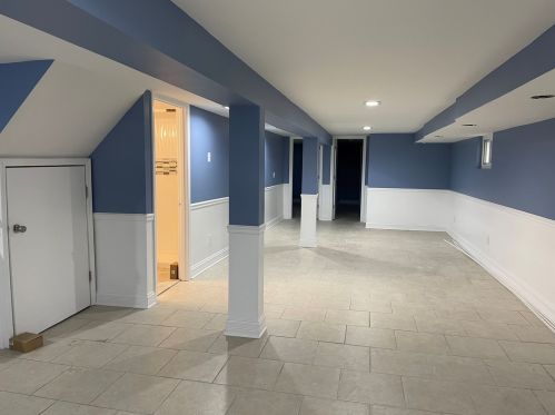 8621 Yates Blvd, Chicago IL  60617-2319 exterior