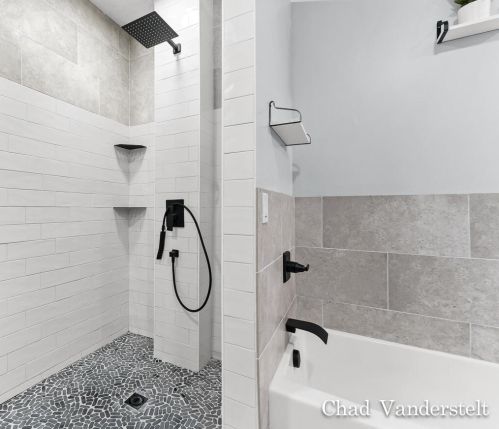 304 Front St, Belding MI  48809-1622 exterior