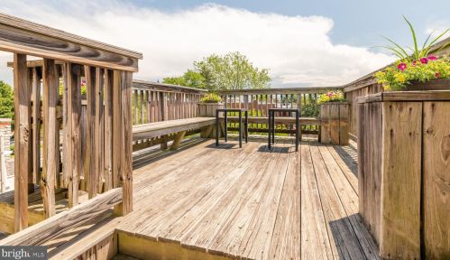 1245 Independence Ave, Washington DC 20003-2302 exterior