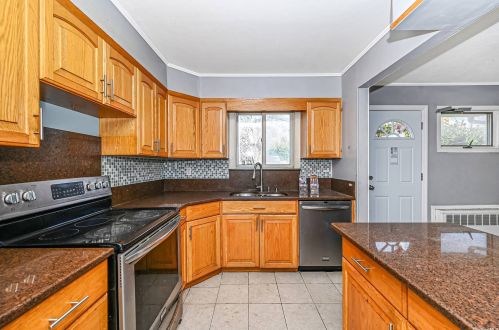 50 Great East Neck Rd, Babylon NY 11704-7631 exterior