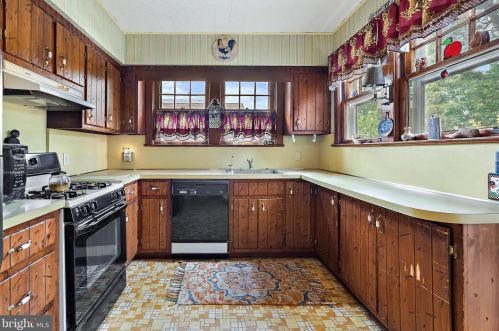 308 River Ave, Point Pleasant Beach NJ 08742-4313 exterior