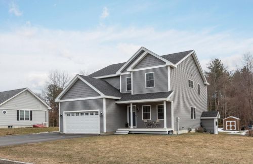 6 Goldenrod Ln, Concord, NH 03301-2607