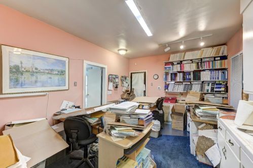 102 Natoma St, Folsom CA 95630-3011 exterior