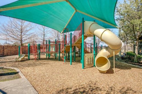 10215 Tambra Dr, Frisco TX 75033-0308 exterior