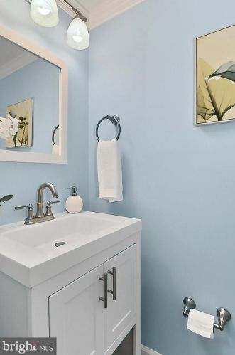 5260 Maris Ave, Alexandria VA  22304-1904 exterior