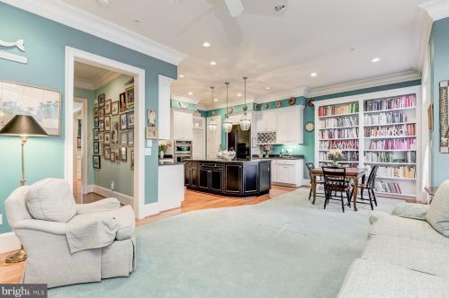 12561 Ansin Cir Dr, Rockville MD 20854-6912 exterior