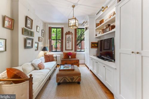 2045 Brandywine St, Philadelphia PA  19130-3204 exterior