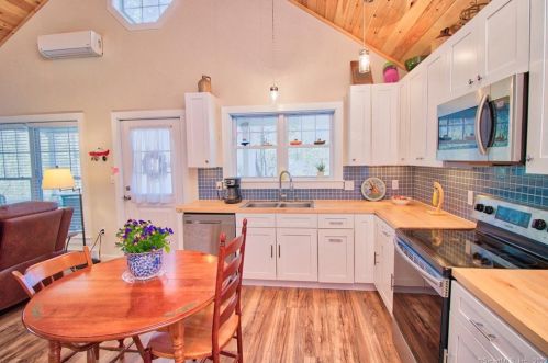 113 Catlin Rd, Torrington CT 06791-1806 exterior