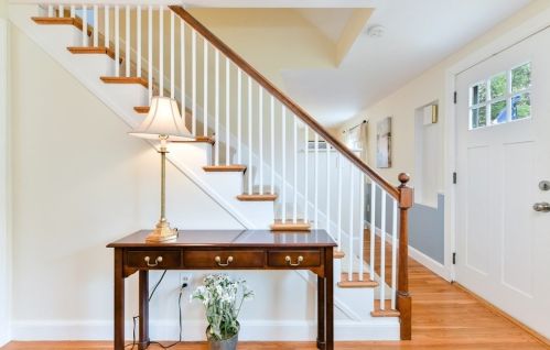 141 Plymouth Ave, Quincy, MA 02169-1115