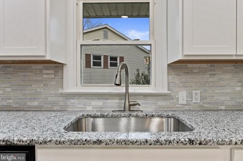 425 Clearview Rd, Hanover PA 17331-1313 exterior