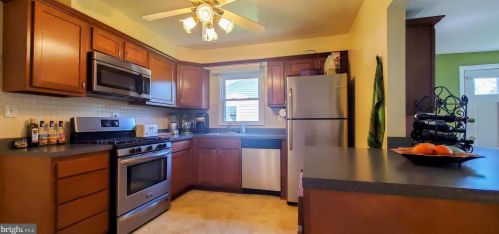 905 1st St, Rockville MD 20850-1444 exterior