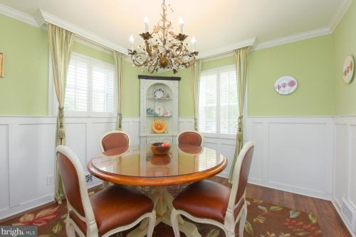 4433 1 St, Arlington VA 22204-1314 exterior