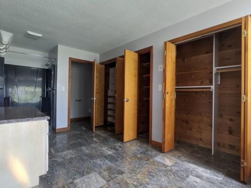 13 Bailey Rd, Enfield CT 06082-4818 exterior