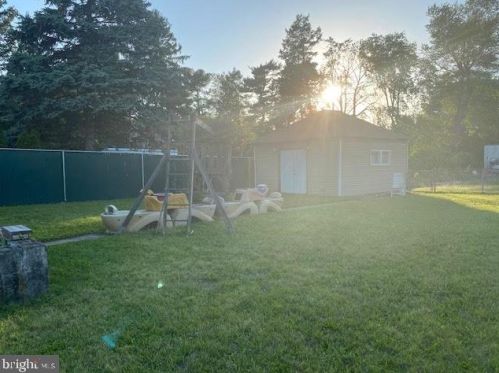 15 Pne St, Camden NJ 08103-3353 exterior