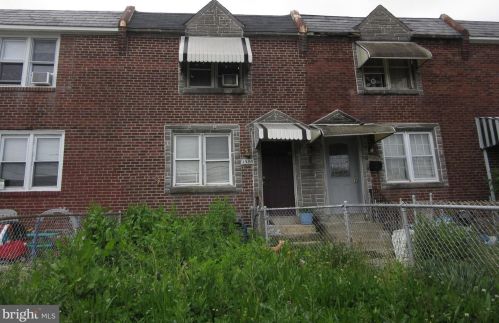 1326 Wycombe Ave, Darby PA 19023-1327 exterior